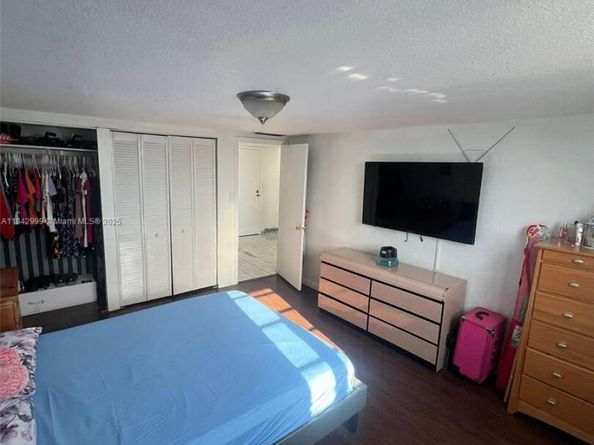 5050 NW 7th St 720, Miami FL 33126