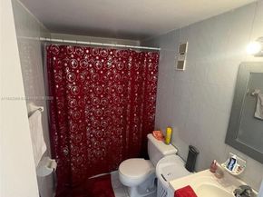 5050 NW 7th St 720, Miami FL 33126