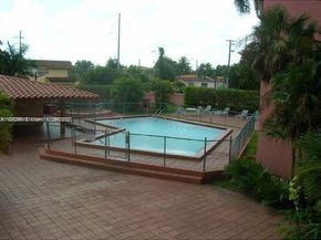5050 NW 7th St 720, Miami FL 33126