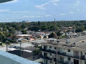 5050 NW 7th St 720, Miami FL 33126