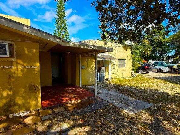 1340 Peri St, Opa-Locka FL 33054