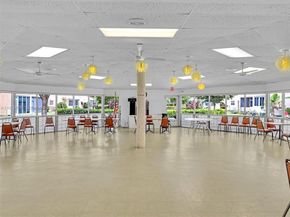 610 NE 12th Ave 203, Hallandale Beach FL 33009