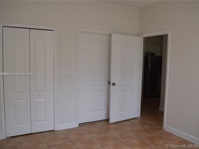 17720 NW 73rd Ave 105, Hialeah FL 33015