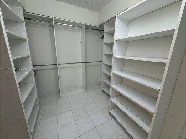 3530 Mystic Pointe Dr 601, Aventura FL 33180