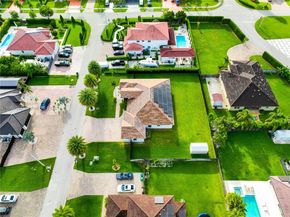 12922 SW 221st St, Miami FL 33170