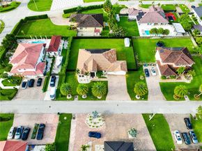 12922 SW 221st St, Miami FL 33170