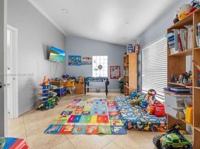 550 Auburn Way, Davie FL 33325