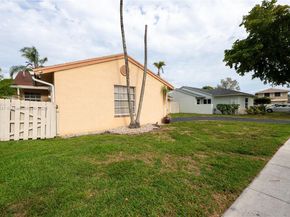 550 Auburn Way, Davie FL 33325