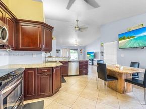 550 Auburn Way, Davie FL 33325