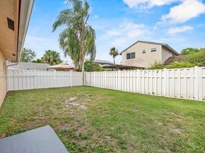 550 Auburn Way, Davie FL 33325