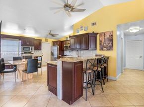 550 Auburn Way, Davie FL 33325
