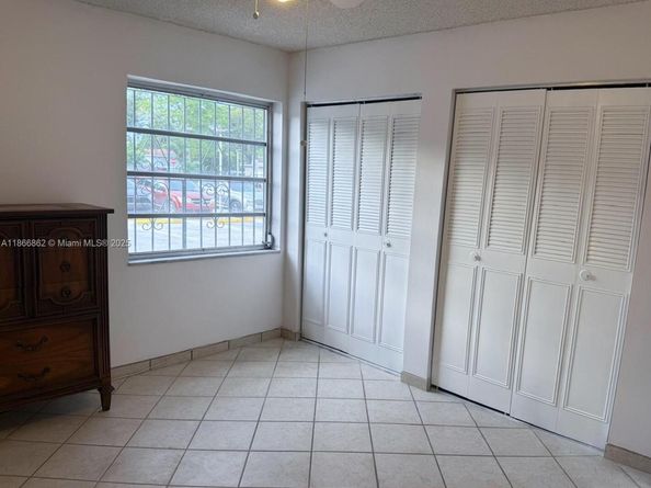 160 SW 30th Ave 109A, Miami FL 33135