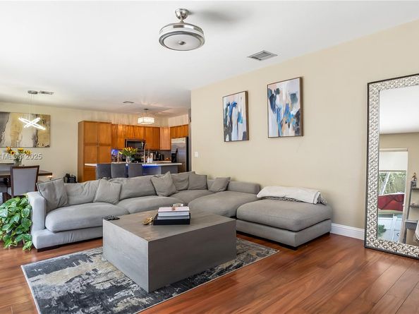 15521 SW 50th Ct, Miramar FL 33027