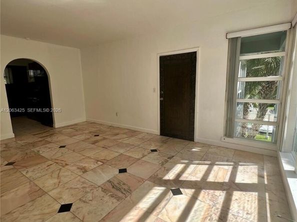 9350 E Bay Harbor Dr 6, Bay Harbor Islands FL 33154