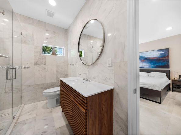 120 NW 49th St, Miami FL 33127