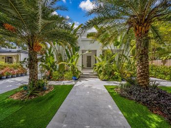 120 NW 49th St