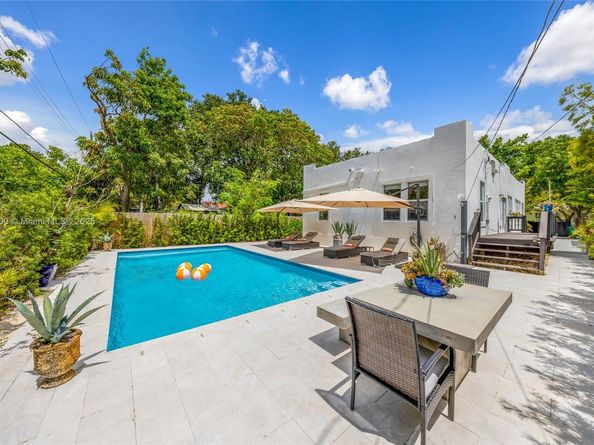 120 NW 49th St, Miami FL 33127