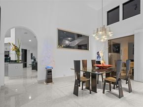 392 Coconut Cir, Weston FL 33326