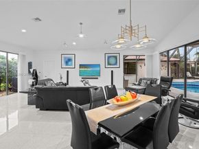 392 Coconut Cir, Weston FL 33326