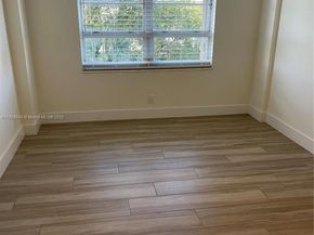 1831 NE 38th St 403, Oakland Park FL 33308