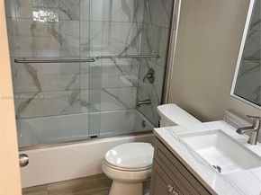 1831 NE 38th St 403, Oakland Park FL 33308