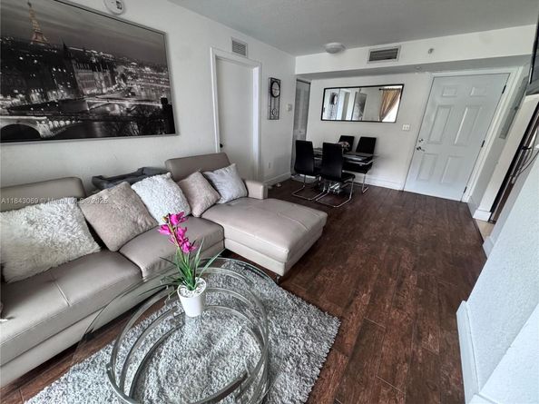 219 NW 12th Ave 707, Miami FL 33128