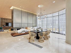 45 SW 9th St 1806, Miami FL 33130