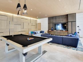 45 SW 9th St 1806, Miami FL 33130