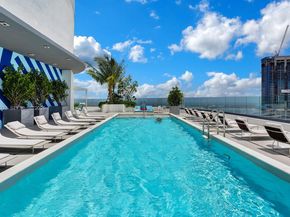 45 SW 9th St 1806, Miami FL 33130