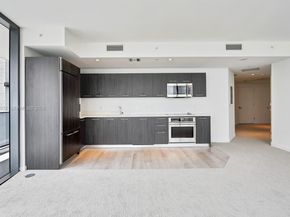 45 SW 9th St 1806, Miami FL 33130