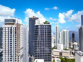 45 SW 9th St 1806, Miami FL 33130