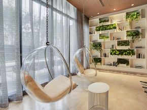 45 SW 9th St 1806, Miami FL 33130