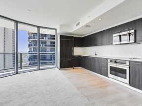 45 SW 9th St 1806, Miami FL 33130