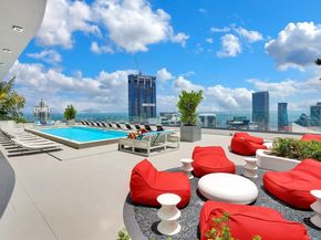 45 SW 9th St 1806, Miami FL 33130