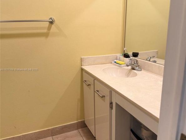 9365 Fontainebleau, Miami FL 33172