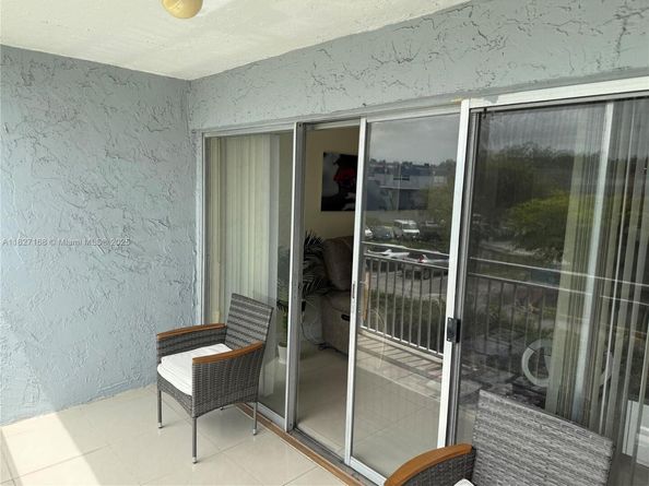 9365 Fontainebleau, Miami FL 33172