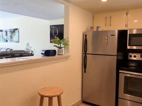 9365 Fontainebleau, Miami FL 33172