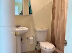 9365 Fontainebleau, Miami FL 33172