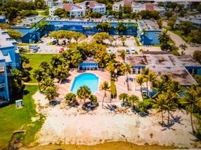 9365 Fontainebleau, Miami FL 33172