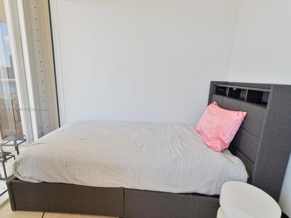 7000 Island Blvd #1402, Aventura FL 33160