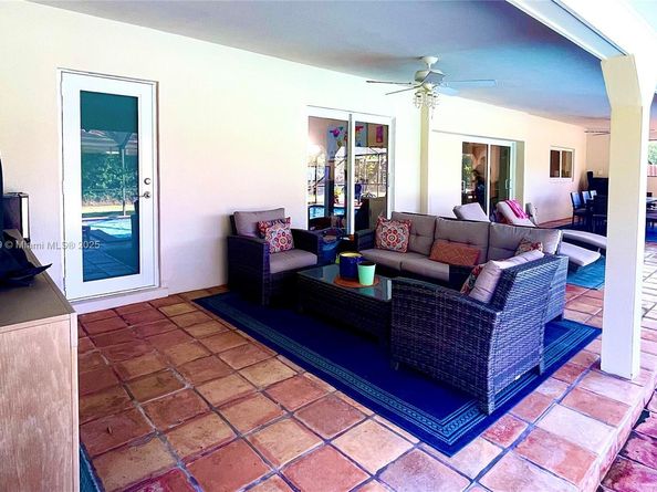 7305 SW 132nd St, Pinecrest FL 33156