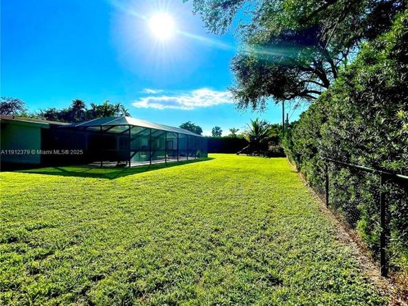 7305 SW 132nd St, Pinecrest FL 33156
