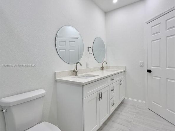 4412 Woodland Cir 4412, Tamarac FL 33319