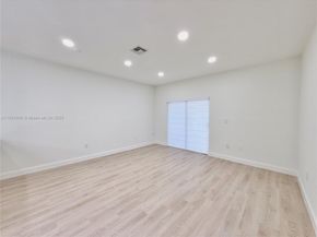 4412 Woodland Cir 4412, Tamarac FL 33319