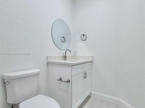 4412 Woodland Cir 4412, Tamarac FL 33319