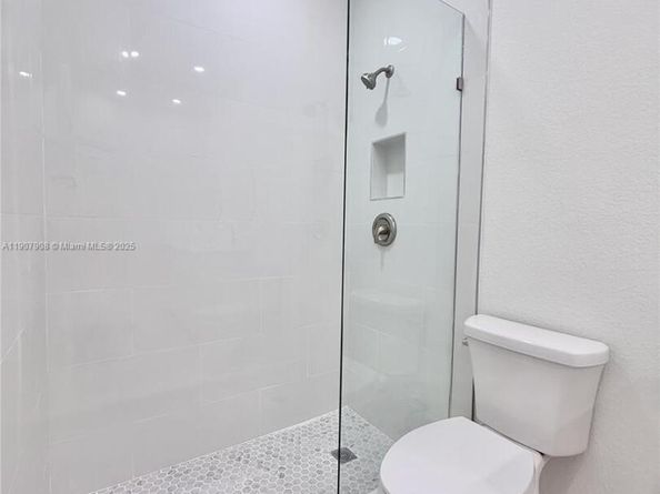 4412 Woodland Cir 4412, Tamarac FL 33319