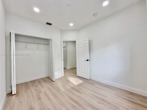 4412 Woodland Cir 4412, Tamarac FL 33319