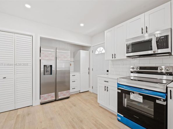 1844 NW 67th St, Miami FL 33147