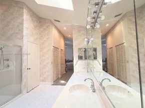 1510 W Lacosta Dr W, Pembroke Pines FL 33027