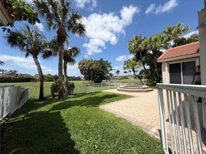 1510 W Lacosta Dr W, Pembroke Pines FL 33027